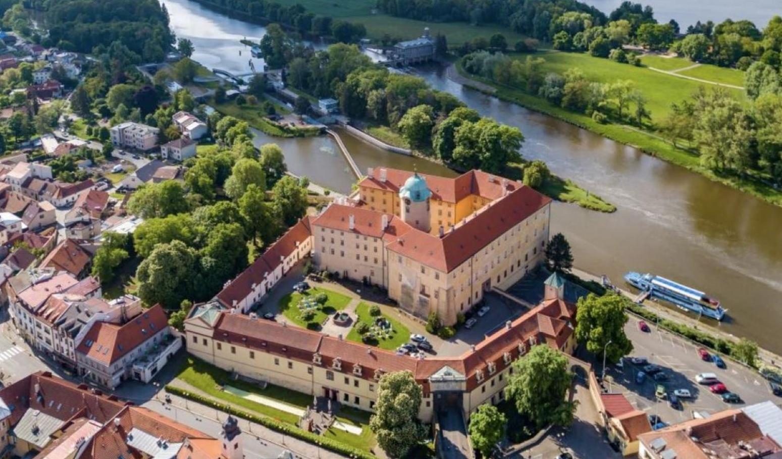 Apartment Spa And Fontain Podiebrady Zewnętrze zdjęcie